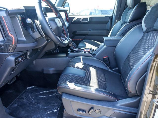 Photo of 2025 Green Metallic Ford Bronco
