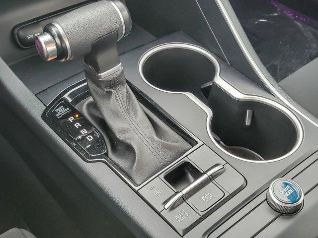 Photo of 2021 Ebony Black Kia K5