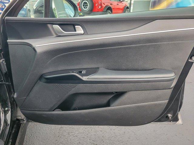 Photo of 2021 Ebony Black Kia K5