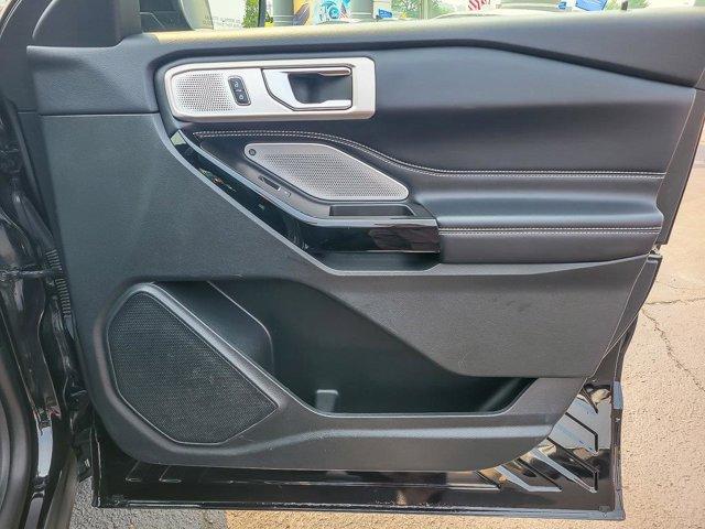 Photo of 2021 Agate Black Metallic Ford Explorer