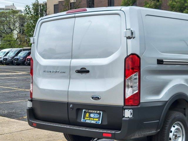 Photo of 2025 Ingot Silver Metallic Ford Transit-250