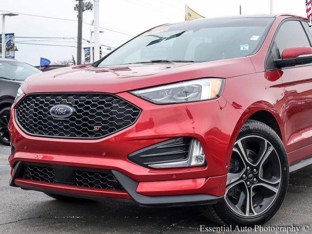 Photo of 2022 Rapid Red Metallic Tinted Clearcoat Ford Edge