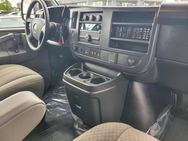 Photo of 2025 Summit White Chevrolet Express 2500