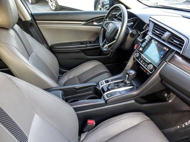 Photo of 2019 Platinum White Pearl Honda Civic