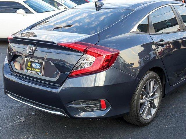 Photo of 2019 Platinum White Pearl Honda Civic