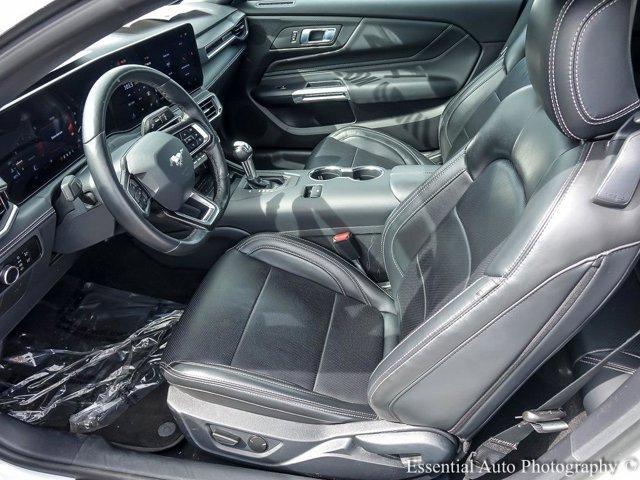 Photo of 2024 Oxford White Ford Mustang