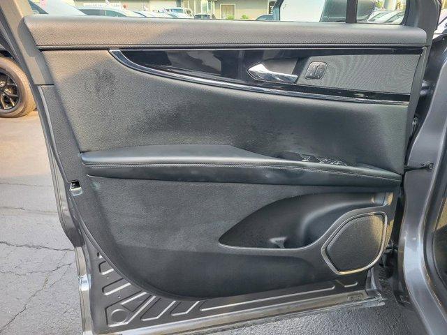 Photo of 2022 Metallic Lincoln Nautilus
