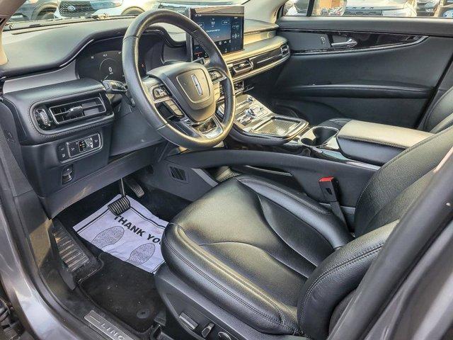 Photo of 2022 Metallic Lincoln Nautilus