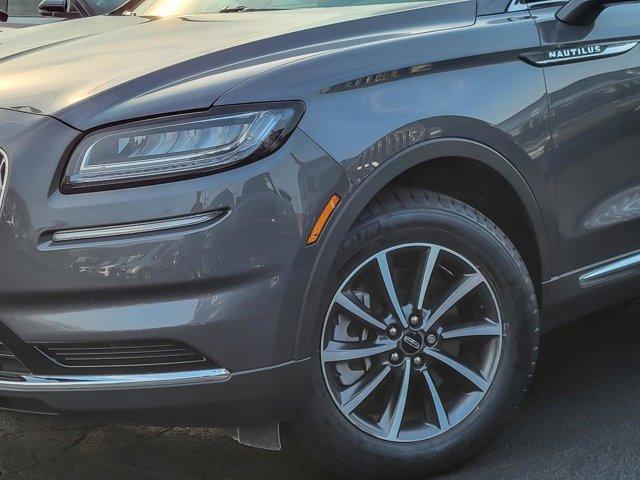 Photo of 2022 Metallic Lincoln Nautilus