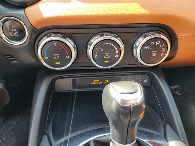 Photo of 2017 Bianco Gelato White FIAT 124 Spider