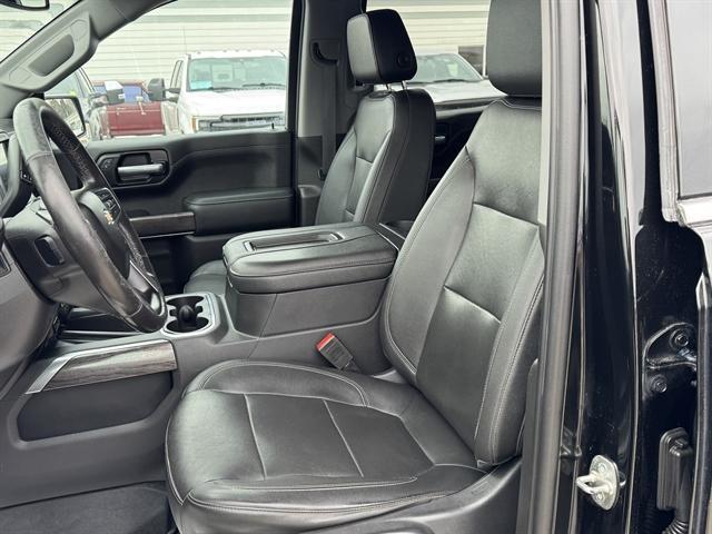 Photo of 2021 Mosaic Black Metallic Chevrolet Silverado 1500