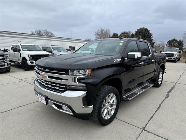 Photo of 2021 Mosaic Black Metallic Chevrolet Silverado 1500