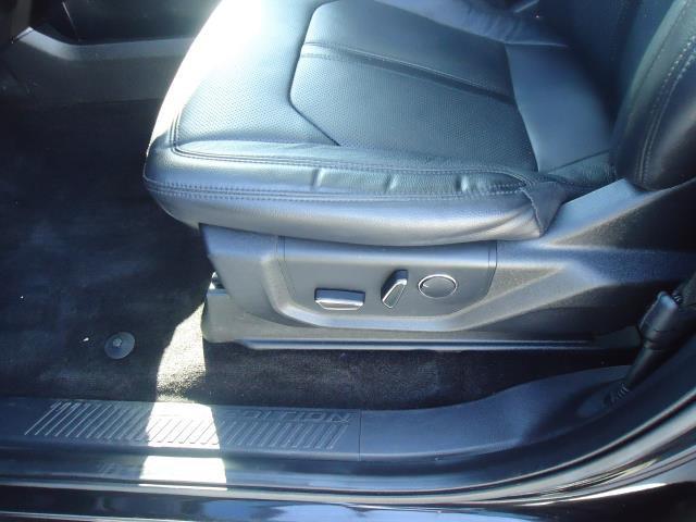 Photo of 2018 Shadow Black Ford Expedition Max