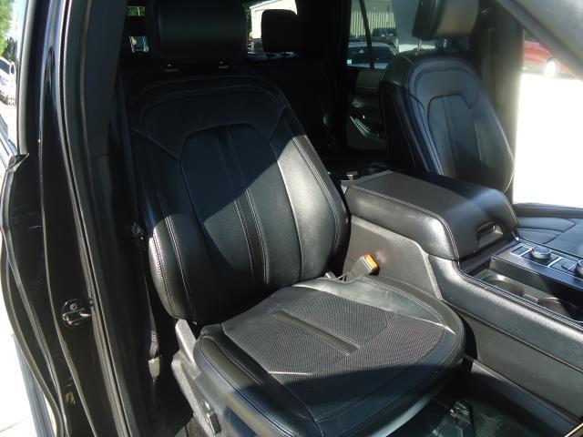 Photo of 2018 Shadow Black Ford Expedition Max