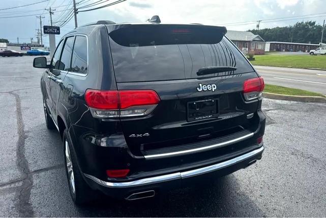 Photo of 2015 Black Jeep Grand Cherokee