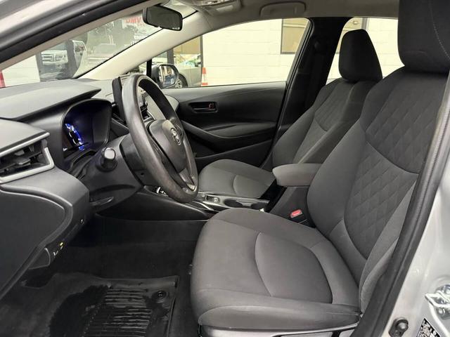 Photo of 2022 Classic Silver Metallic Toyota Corolla Hybrid