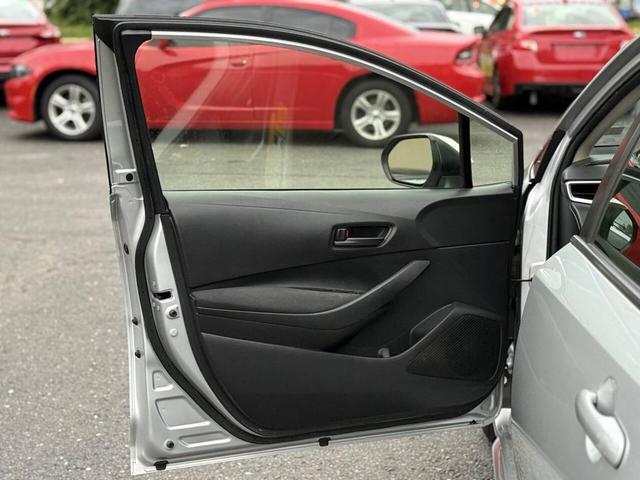 Photo of 2022 Classic Silver Metallic Toyota Corolla Hybrid