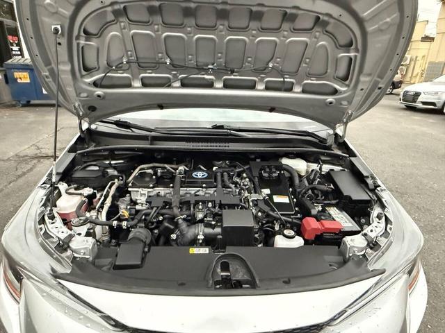Photo of 2022 Classic Silver Metallic Toyota Corolla Hybrid