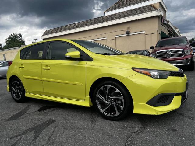 Photo of 2017 Spring Green Toyota Corolla iM