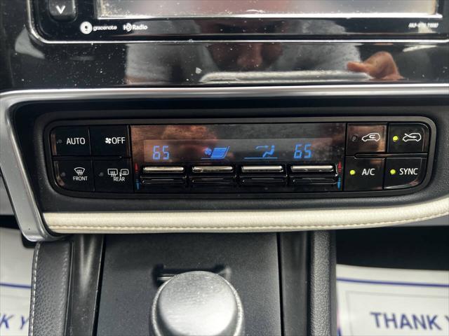 Photo of 2017 Spring Green Toyota Corolla iM