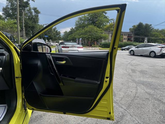 Photo of 2017 Spring Green Toyota Corolla iM