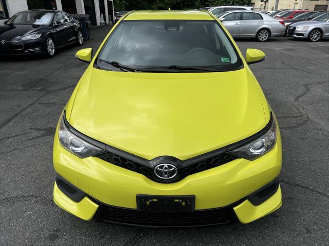 Photo of 2017 Spring Green Toyota Corolla iM