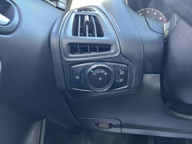 Photo of 2012 Red Ford Focus