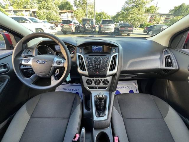 Photo of 2012 Red Ford Focus