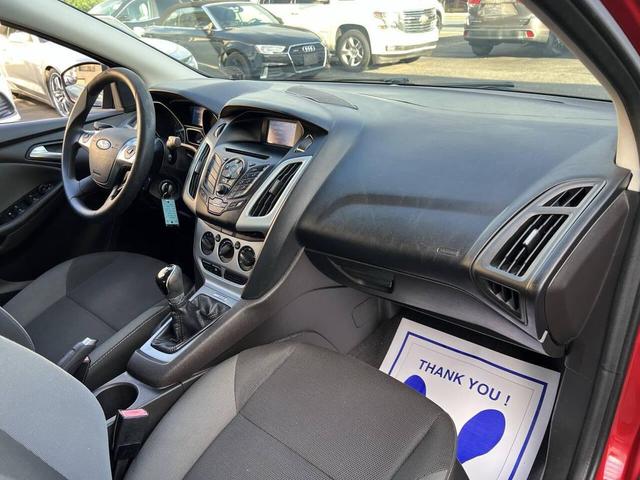 Photo of 2012 Red Ford Focus
