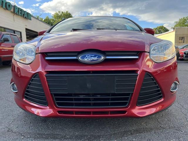 Photo of 2012 Red Ford Focus