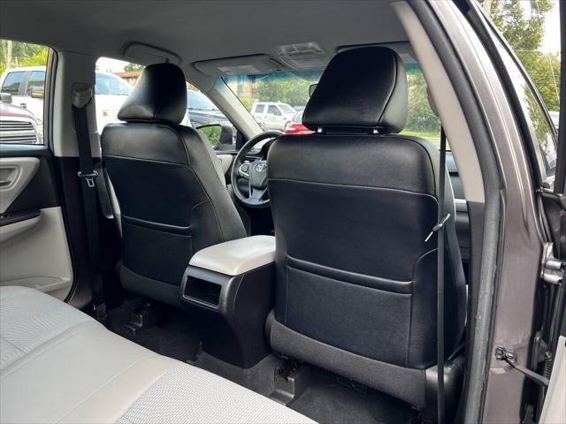 Photo of 2017 Gray Toyota Camry