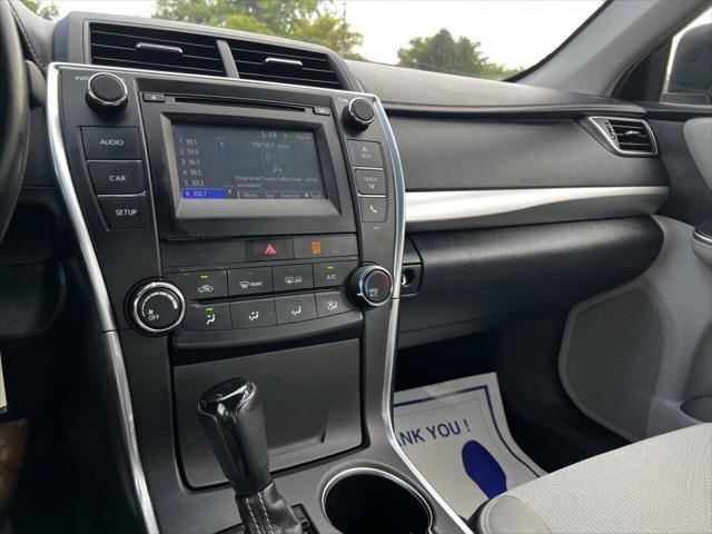 Photo of 2017 Gray Toyota Camry