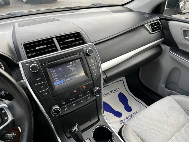 Photo of 2017 Gray Toyota Camry