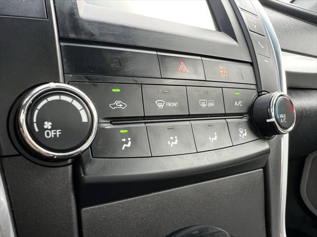 Photo of 2017 Gray Toyota Camry