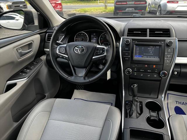 Photo of 2017 Gray Toyota Camry