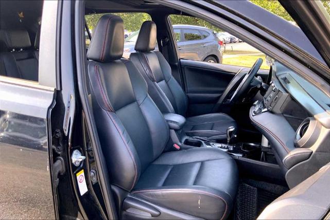 Photo of 2018 Black Toyota RAV4