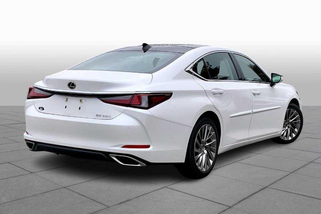 Photo of 2019 Eminent White Pearl Lexus ES 350