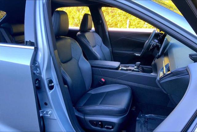 Photo of 2024 Iridium Lexus RX 350