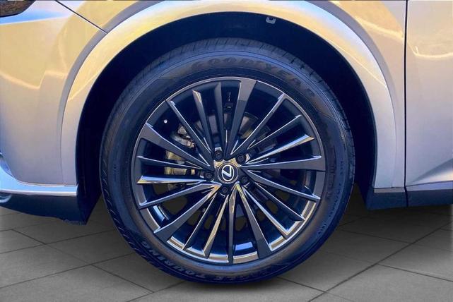 Photo of 2024 Iridium Lexus RX 350