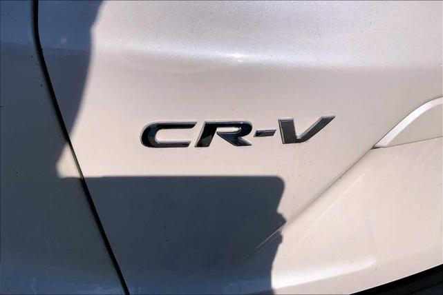Photo of 2017 White Diamond Pearl Honda CR-V