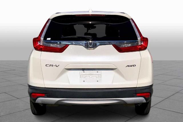 Photo of 2017 White Diamond Pearl Honda CR-V