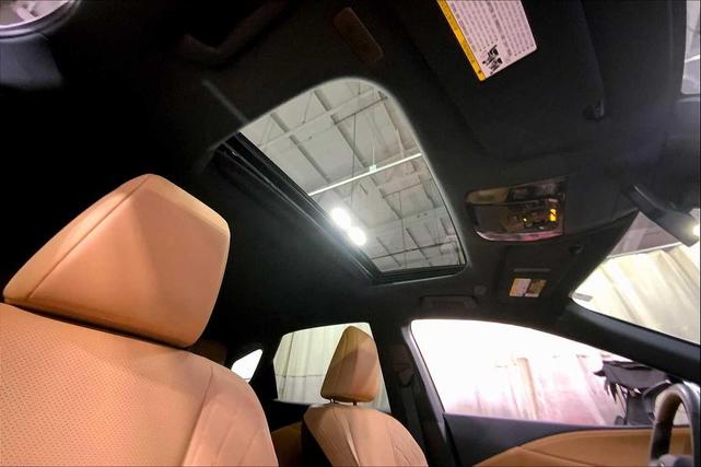 Photo of 2025 Eminent White Pearl Lexus RX 350