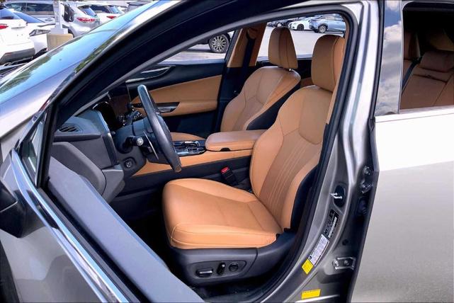 Photo of 2023 Atomic Silver Lexus NX 350
