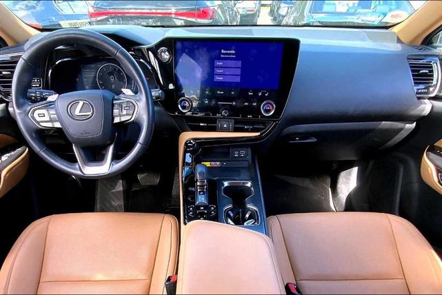 Photo of 2023 Atomic Silver Lexus NX 350