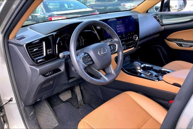 Photo of 2023 Atomic Silver Lexus NX 350