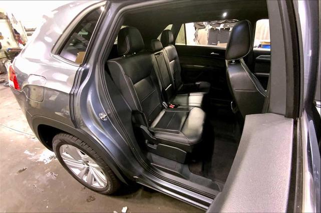 Photo of 2021 Platinum Gray Metallic Volkswagen Atlas Cross Sport