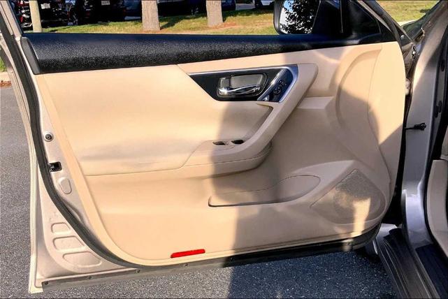Photo of 2014 Saharan Stone Nissan Altima