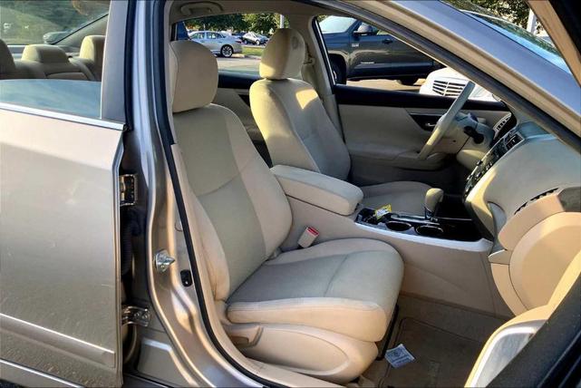 Photo of 2014 Saharan Stone Nissan Altima