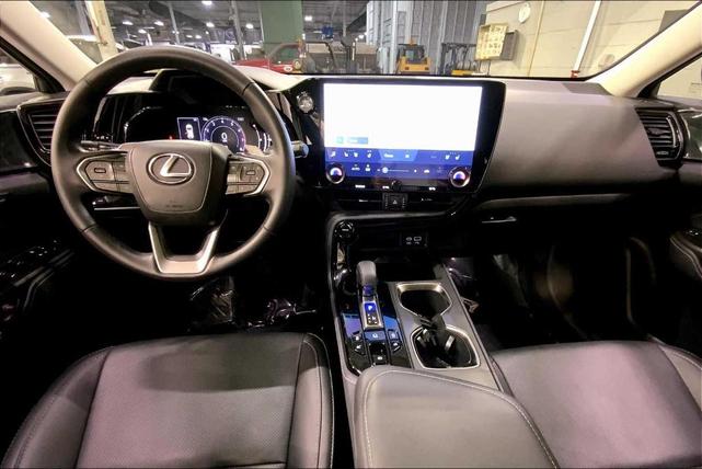 Photo of 2022 Atomic Silver Lexus NX 350