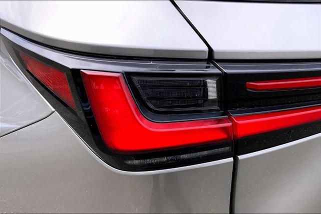 Photo of 2022 Atomic Silver Lexus NX 350